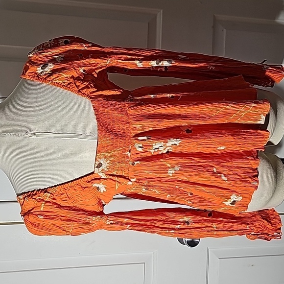 Urban Outfitters Bright Orange Floral Puff Sleeve Crop Top - Picture 8 of 10